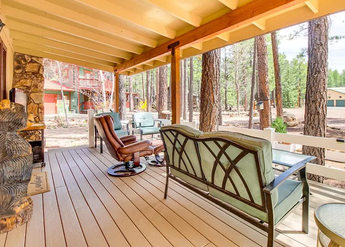 Vakantiehuis Game + Fireplace! Family Retreat In Pinetop-Lakeside