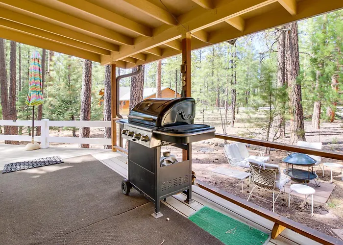 Game + Fireplace! Family Retreat In