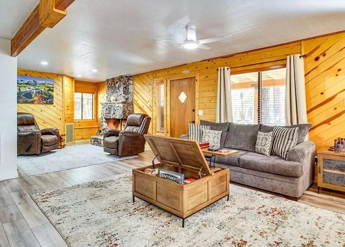 Game + Fireplace! Family Retreat In