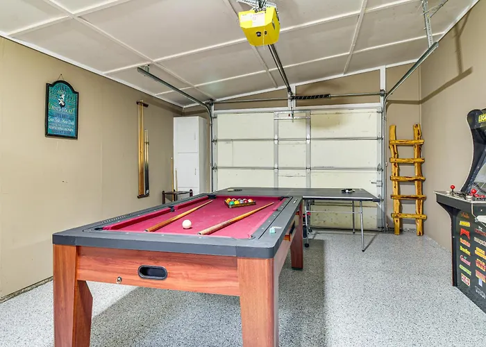 Game + Fireplace! Family Retreat In Pinetop-Lakeside